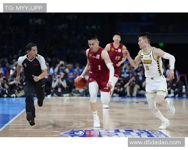 CBA复赛北京首钢迎战浙江队全力争胜展现强大实力