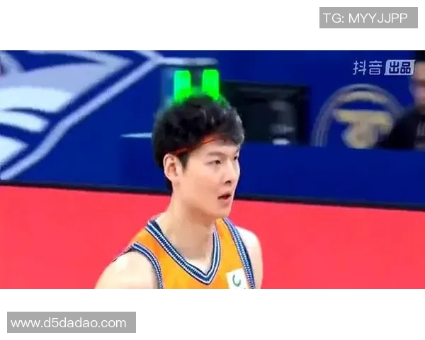 上海男篮与天津男篮激战正酣谁能在这场对决中笑到最后
